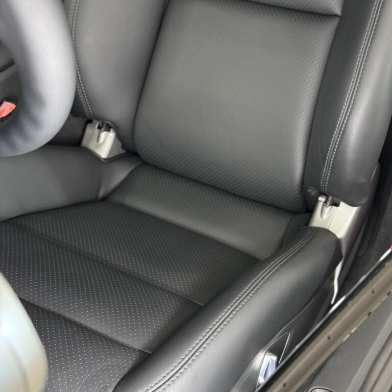 Pranie i czyszczenie tapicerki skórzanej – jak wygląda profesjonalna pielęgnacja i dlaczego jest tak ważna?