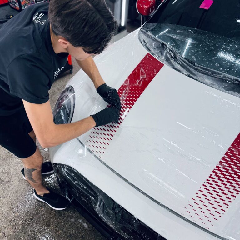 Powłoka ceramiczna czy folia PPF – co wybrać dla swojego auta?